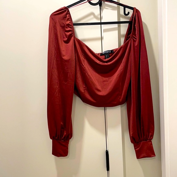 Off shoulder sweetheart neck cropped blouse - Picture 2 of 3